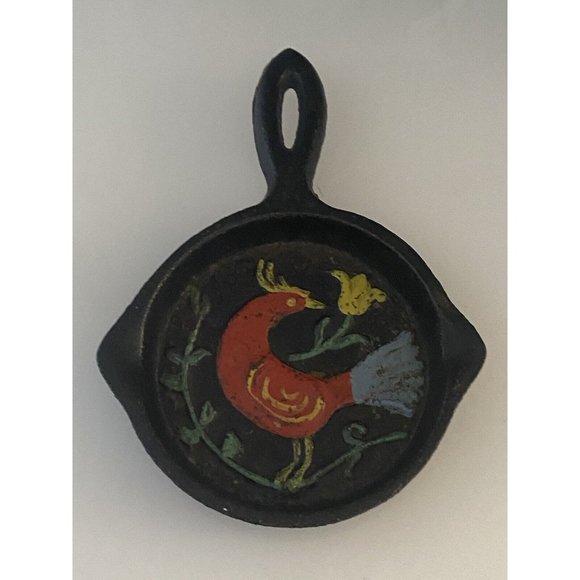 Vintage Mid Century Miniature Cast Iron Skillet Bird LHC‎ Japan Raised Relief - Picture 1 of 16